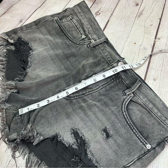 free people We The Free Gray Distressed Jean Shorts sz 30 boho western festival - Picture 5 of 11